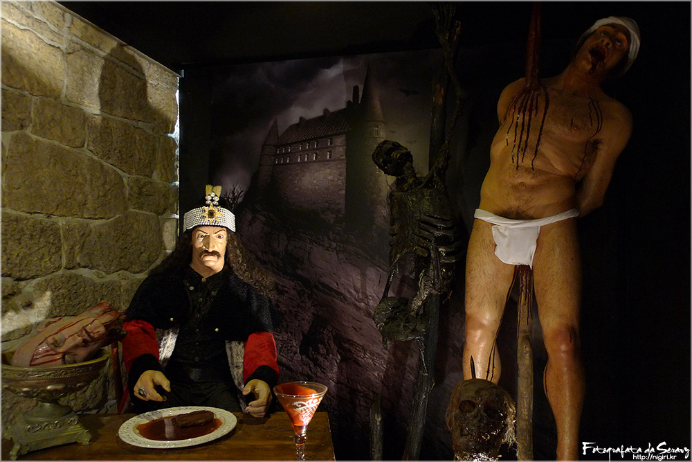Museo Delle Creature Della Notte - Vampiri E Licantropi Foto C'est la vie :: San Marino Parte 4 - Museo Creature della Notte Vampiri