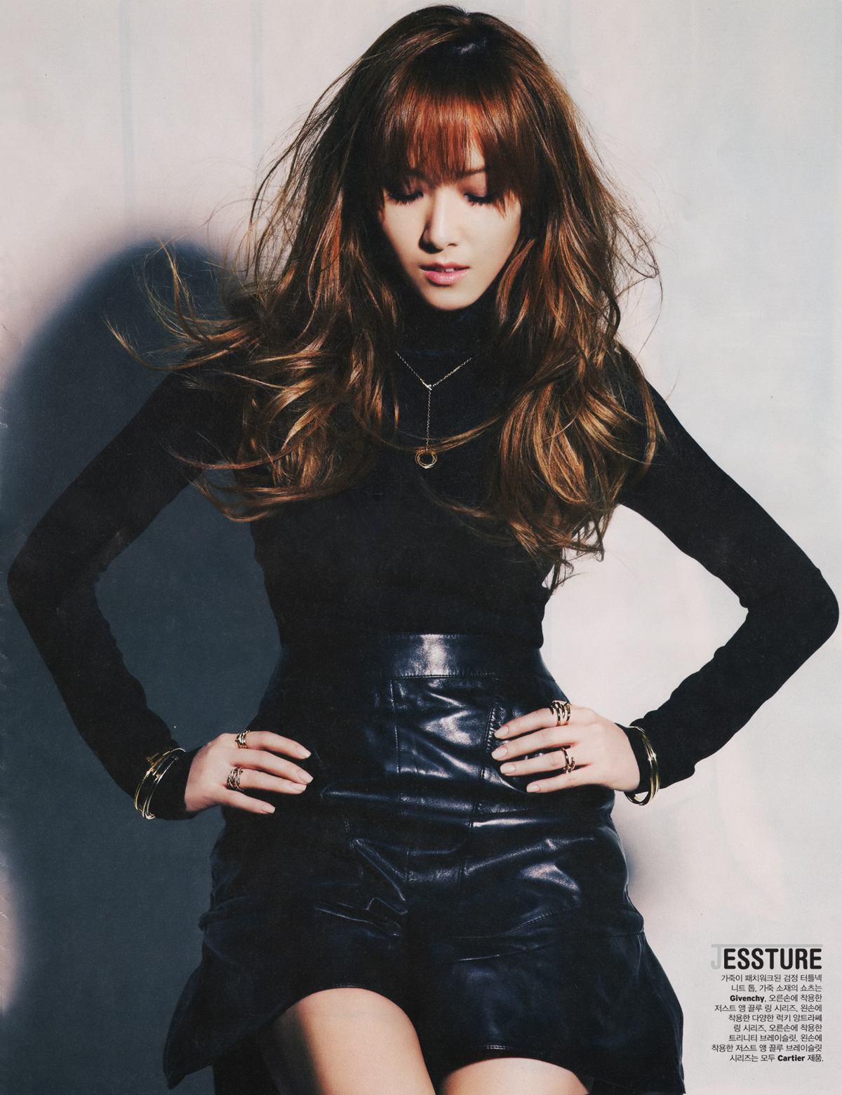 [20-08-2012]Jessica xuất hiện trên ấn phẩm tháng 9 của tạp chí "W Korea" 193A244450321F1F371715