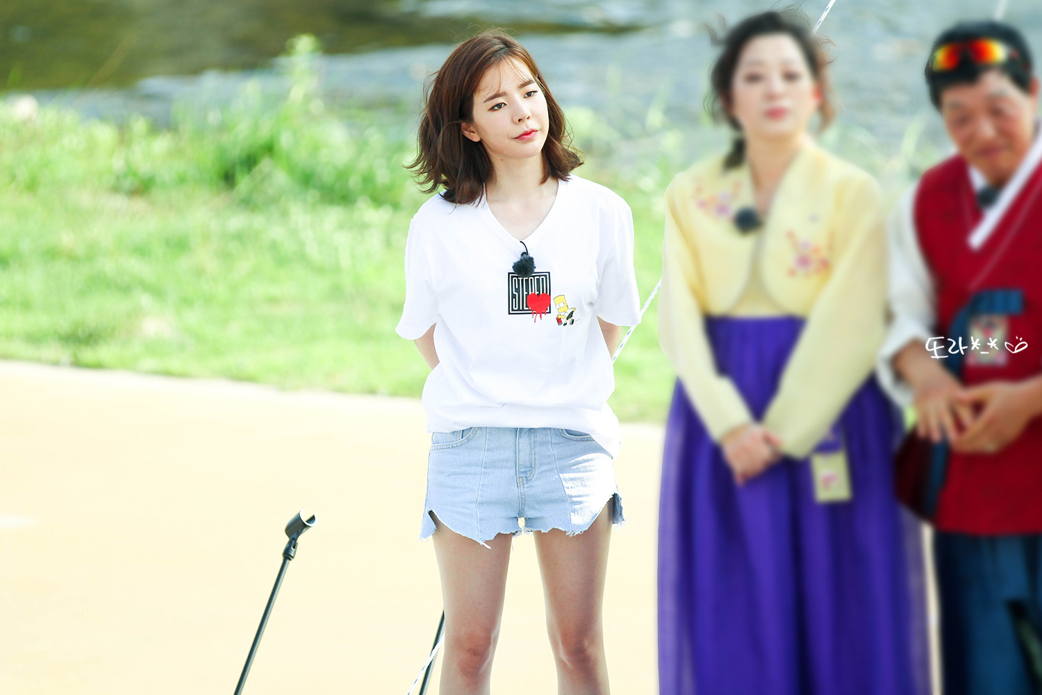 [PIC][16-05-2016]Sunny ghi hình cho chương trình "재래시장 살리자" của kênh JTBC tại Busan vào hôm nay - Page 12 231022415950EEC9125E16