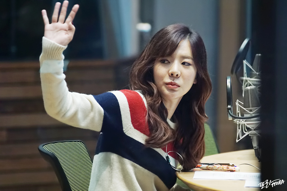 [OTHER][06-02-2015]Hình ảnh mới nhất từ DJ Sunny tại Radio MBC FM4U - "FM Date" - Page 30 2427F63C563ED2FF2B973E