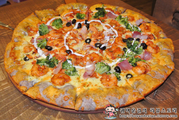 [목동맛집]방송만 17회이상 출연한 흑미도우 피자! 피자알볼로 목동본점!