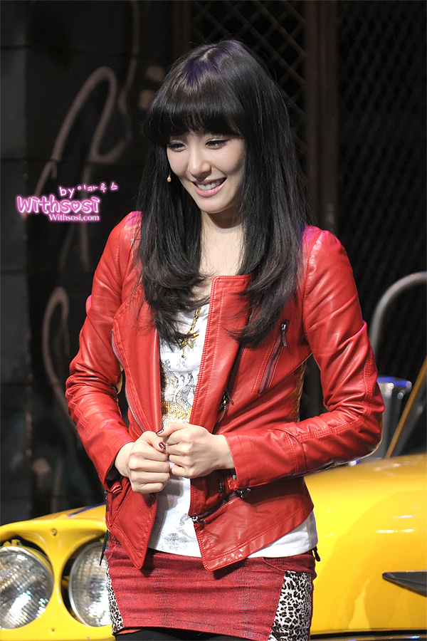 [FANTAKEN/PREVIEW][29-01-2012] Tiffany || FAME Musical 185AA74A4F255FB8240566