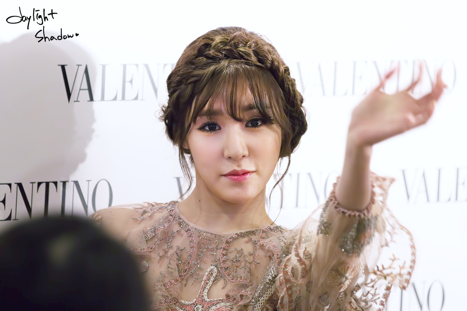 [PIC][04-02-2015]Tiffany khởi hành đi Hồng Kông để tham dự sự kện "Valentino Flagship Grand Opening" vào trưa nay - Page 6 25191B50551FCBCF1ED56E