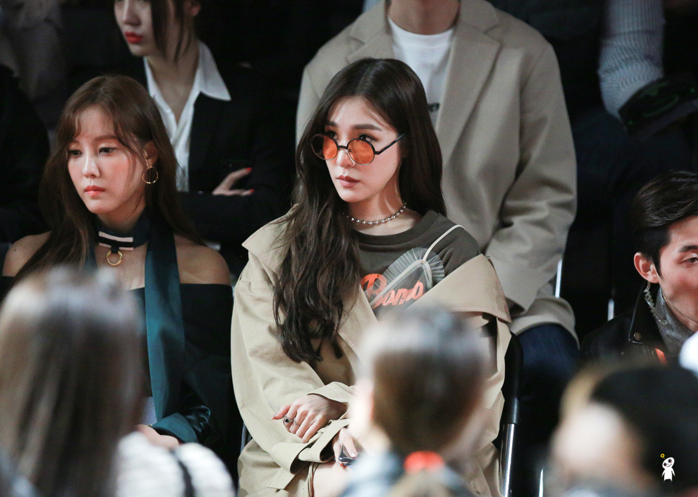 [PIC][29-03-2017]Tiffany tham dự sự kiện ra mắt BST Thu - Đông của thương hiệu "YCH" trong khuôn khổ "2017 S/S HERA Seoul Fashion Week" vào chiều nay - Page 3 26609A50590AFE8A313C42