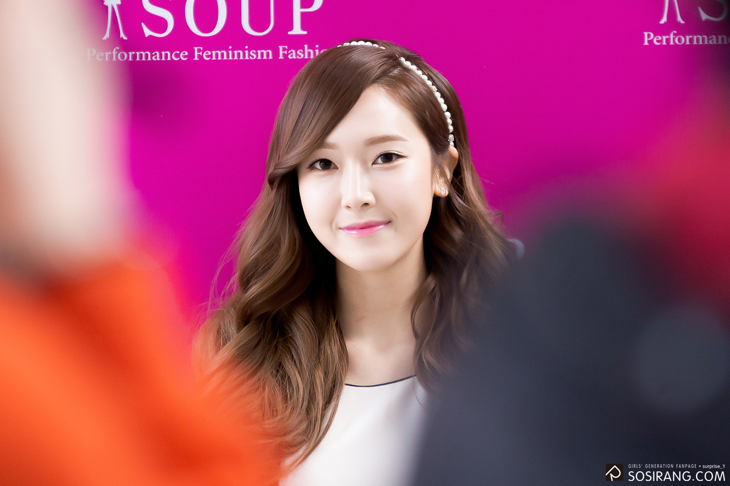 [PIC][04-04-2014]Jessica tham dự buổi fansign cho thương hiệu "SOUP" vào trưa nay - Page 2 266F1D4C533FFDC5222599